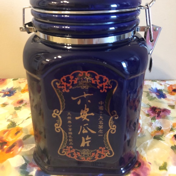 Unique Porcelain Storage Container - Picture 2 of 12